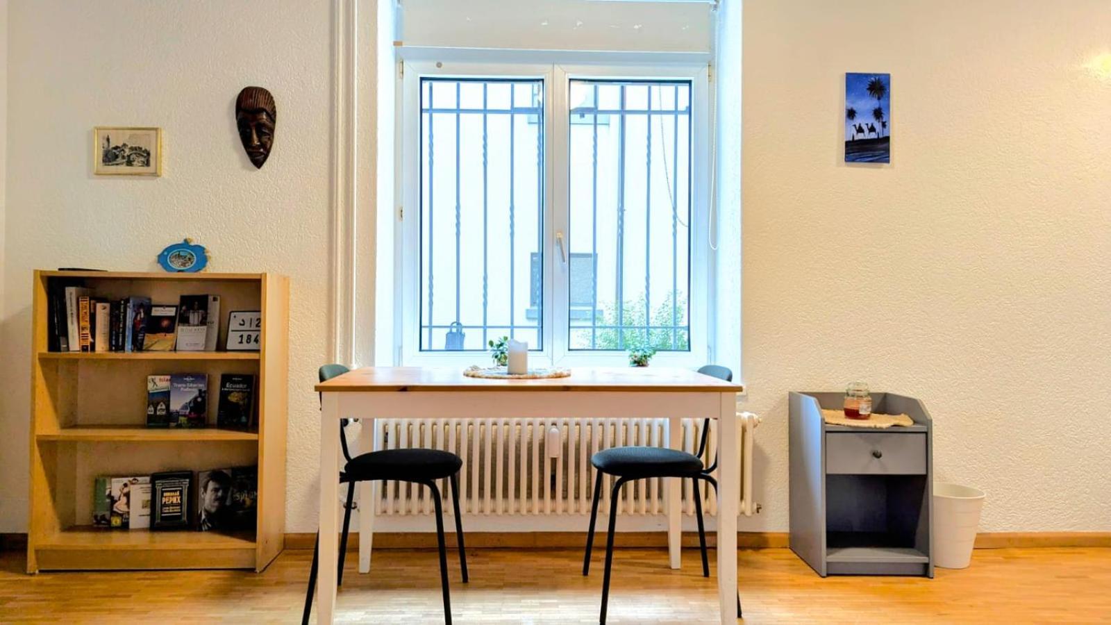 Urban Retreat - Cozy Studio With Private Patio Apartman Zürich Kültér fotó