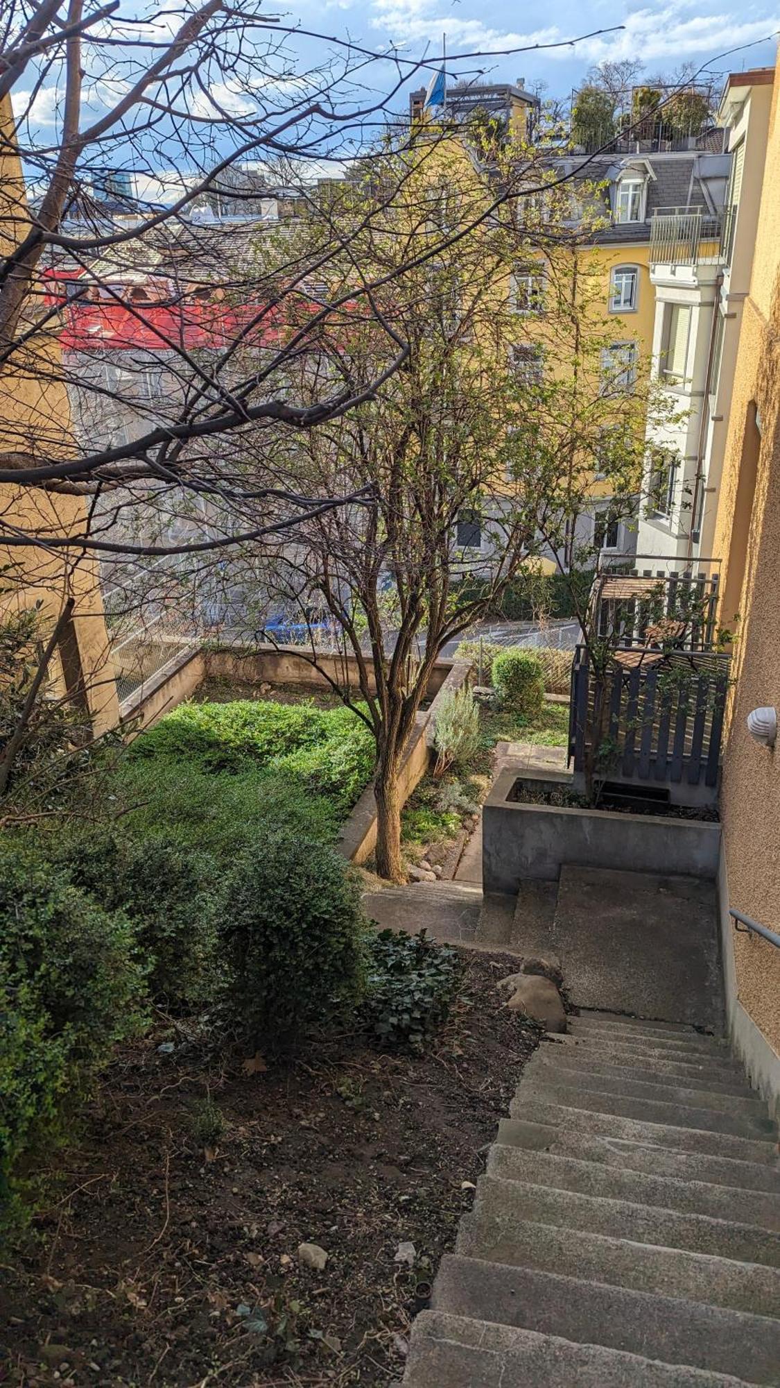 Urban Retreat - Cozy Studio With Private Patio Apartman Zürich Kültér fotó